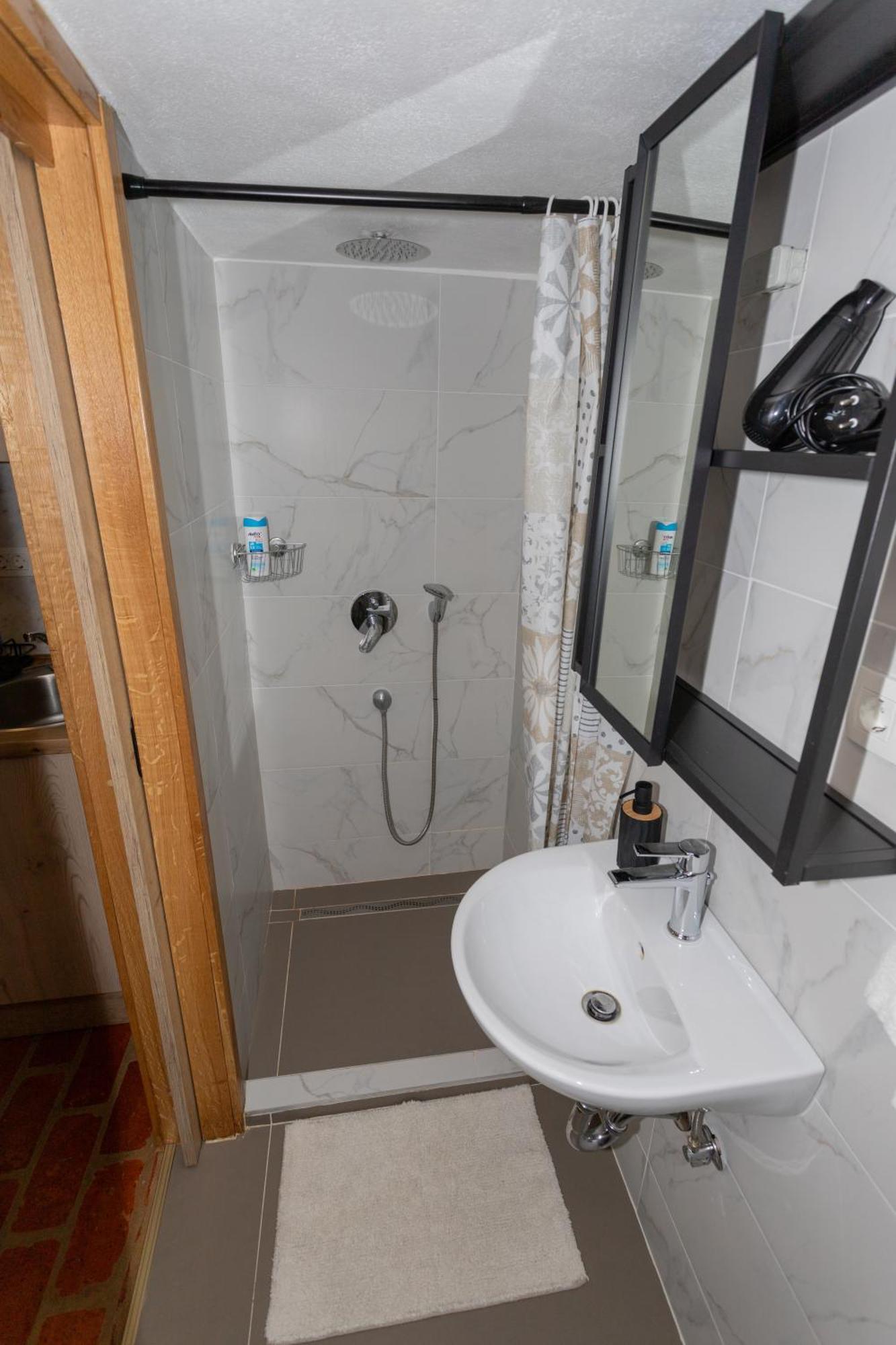 Zenroom Apartments Λιουμπλιάνα Εξωτερικό φωτογραφία